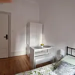 Mini Host In *