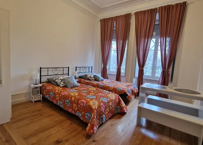 Guest house Mini Host In *