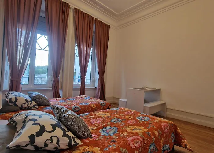 Guest house Mini Host In *