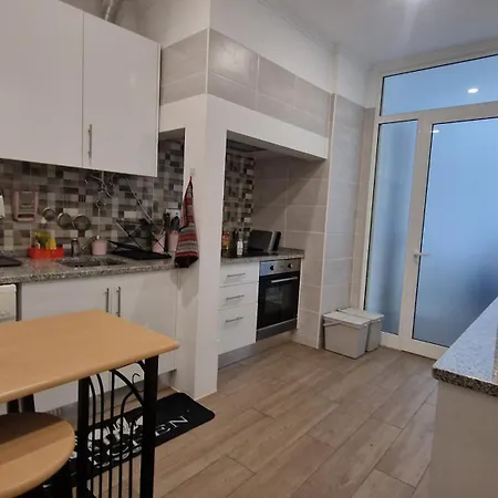 Πανσιόν Mini Host In *