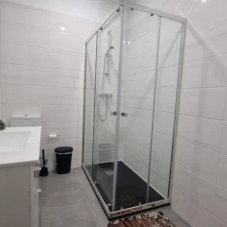 Mini Host In Konukevi Lisboa