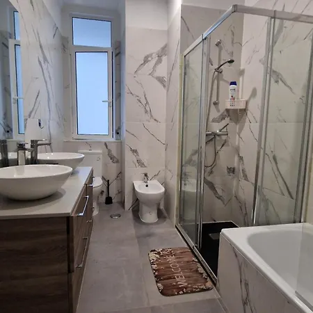 Πανσιόν Mini Host In