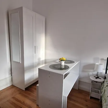 Mini Host In * Lisboa